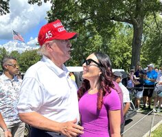 donald-trump-laura-loomer-1-2379486479.jpg